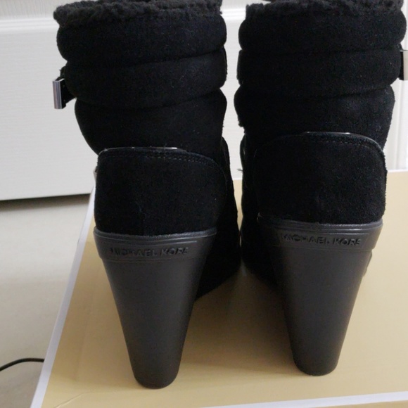 Booties - Picture 4 of 6